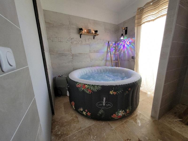 Villa 6 Couchages Spa Privatif, Acces Direct Mer, Piscine Le Barcarès Kültér fotó